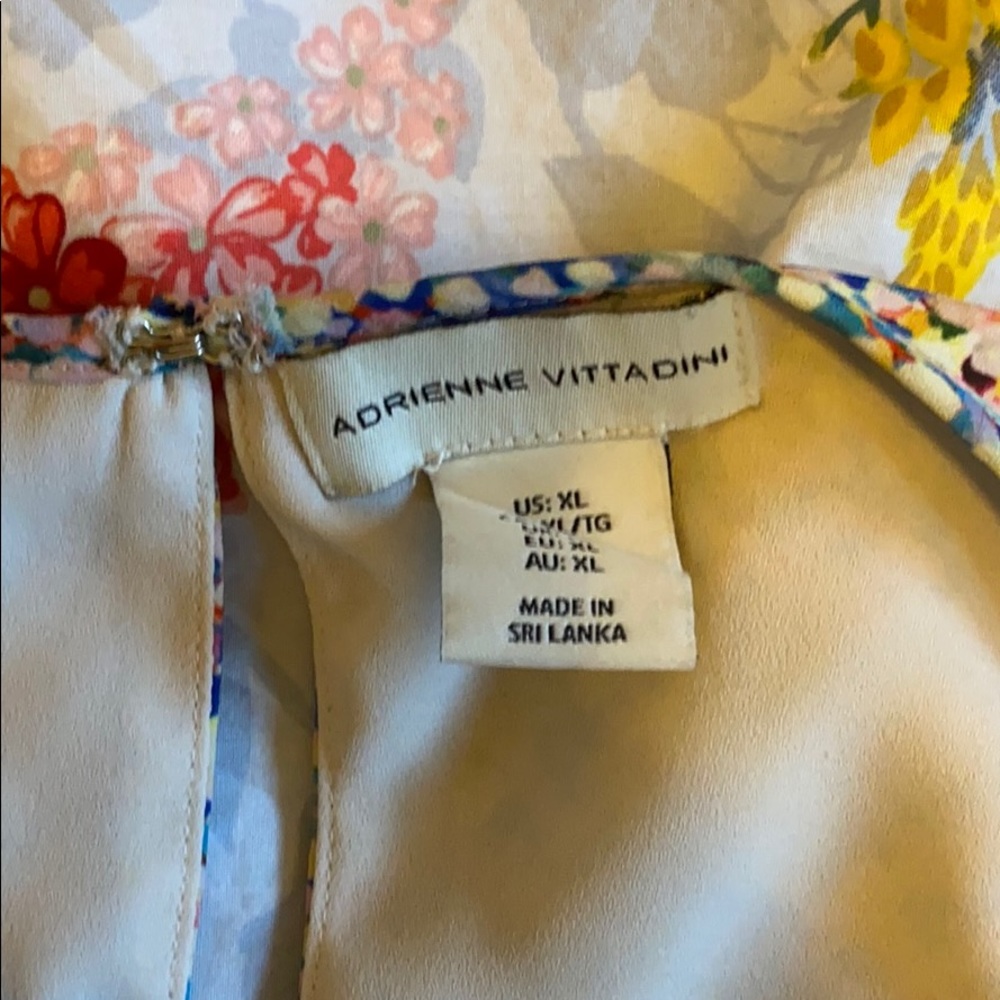 Bright multicolor top - Picture 3 of 4